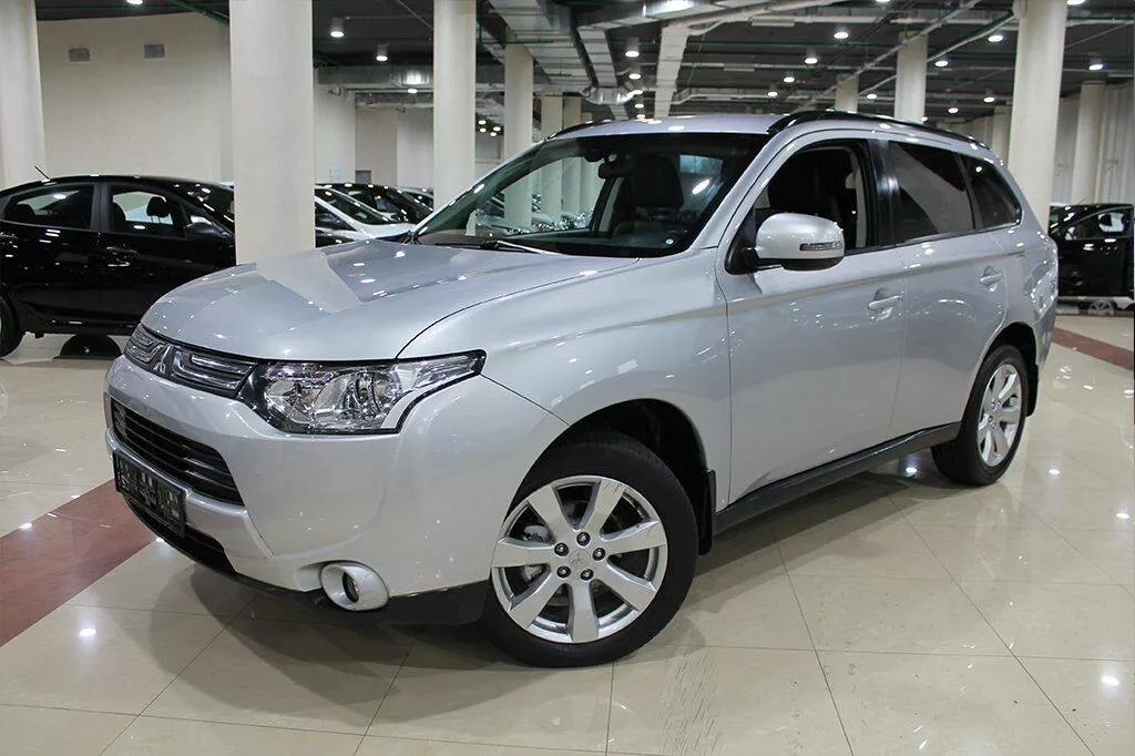 Купить Outlander с пробегом