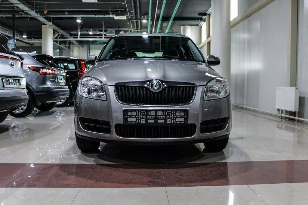 Купить Roomster с пробегом